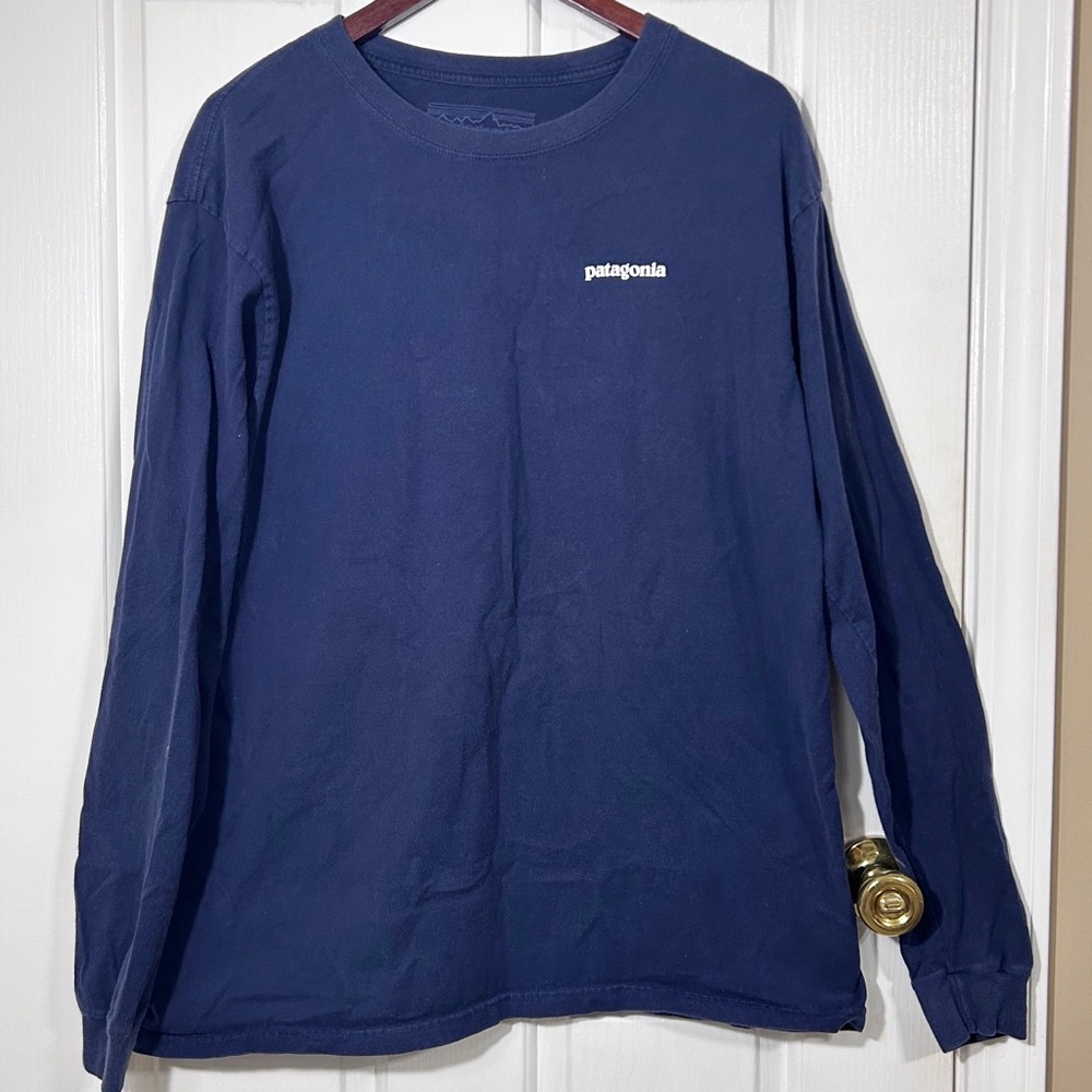 Patagonia Men’s Large Long Sleeve P-6 Logo T-Shirt Navy Blue Organic Cotton